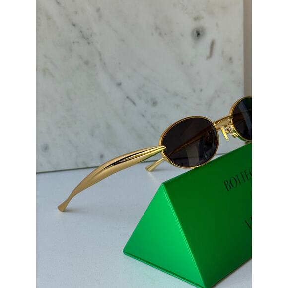 NEW Bottega Veneta BV1386S Gold Sardine Oval Sunglasses $655 main image 5